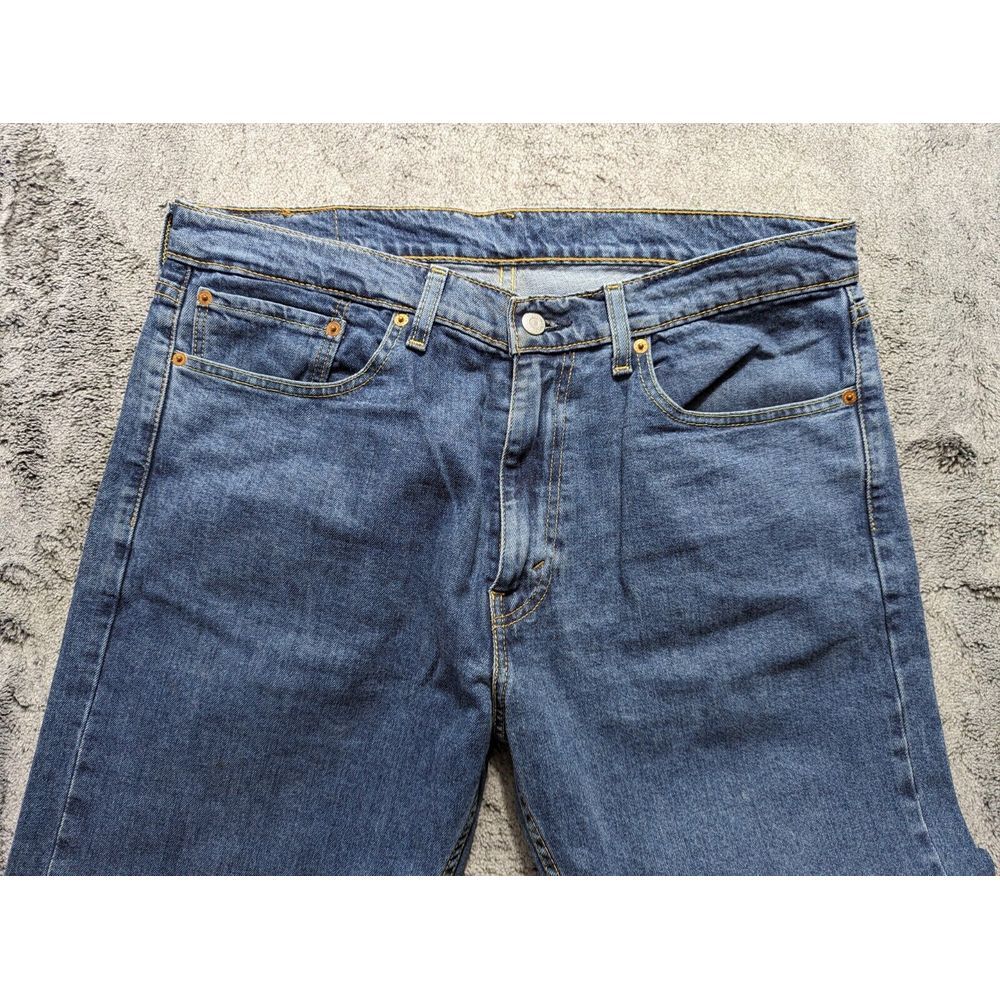 Levi's 505 Straight Leg Fit Jeans Men's Size 36x32 Medium Wash - Picture 3 of 14